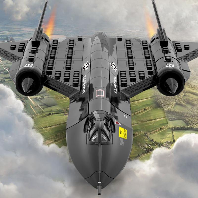 

F-12 aircraft Boy SR 71 building block military series Blackbird fighter assembled toy ultra high-speed reconnaissance aircraft