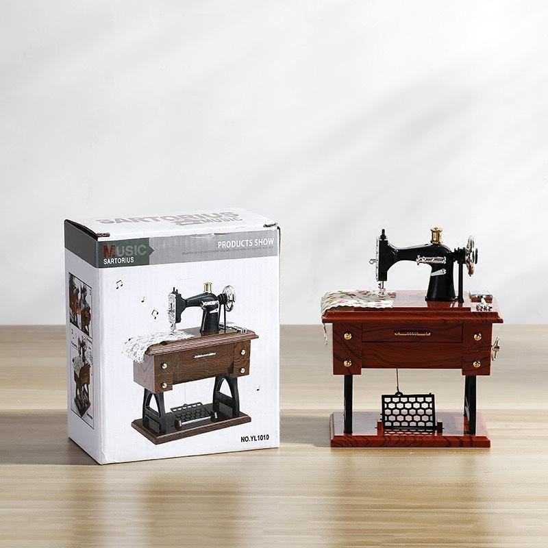 Sewing Machine Mini Music Box Vintage Wind-up Music Box Desktop Decoration Creative Birthday Gift Clothing Store Decoration