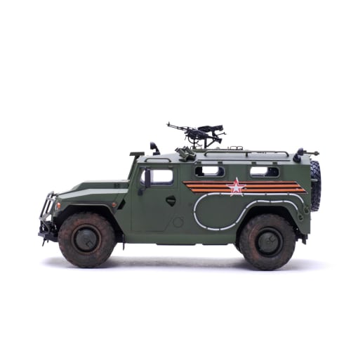 Meng Model 1/35 Russian Army GAZ-233115 Tiger M High Mobility Armored Vehicle Plastic Model MVS008