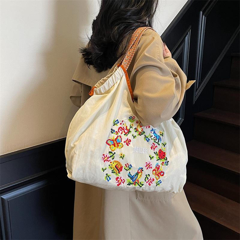 Large Capacity Tote Bag Niche Simple Commuter Bag Women's Summer New Fashion Shoulder Armpit Bag