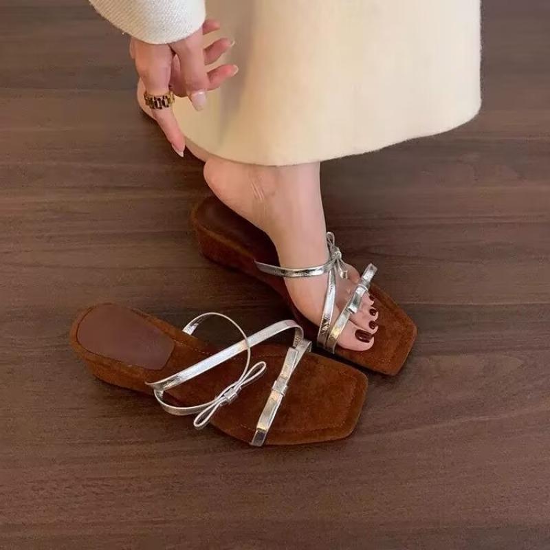 Mode Sommer Neue Keilsandalen Damen Quadratische Zehen Offene Zehen Schleife Dünner Riemen Rutschfest Abriebfest Kitten Heels