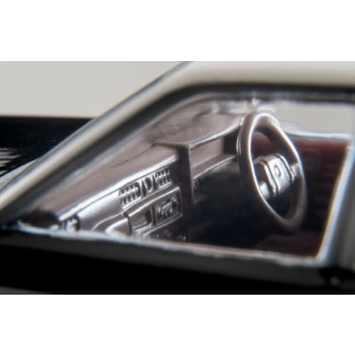 Tomytec Tomica Limited Vintage Neo LV-N331a Nissan Cedric Van Cash Transport Vehicle (ALSOK) Completed Model