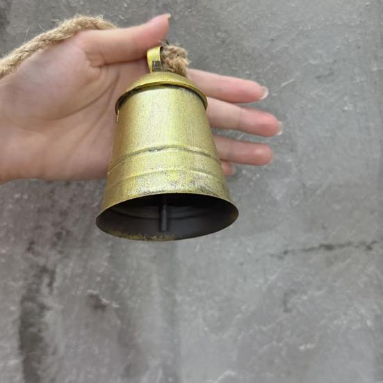 Christmas Brass Bell Hanging Decoration Rustic Vintage Cluster Cow Bell On Rope Living Room Bedroom Wall Hanging Decorative Jingle Bell