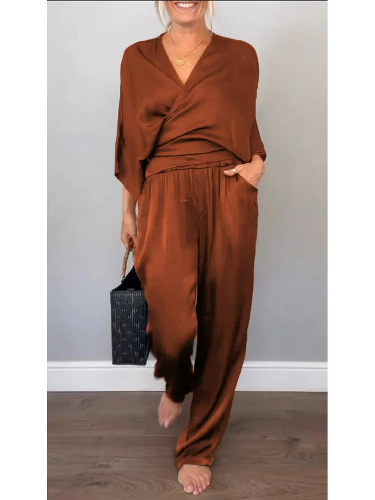

European and American Solid Color Satin Women s Summer Short-Sleeve Top & Pants Set (2025) 2XL світло-коричневого кольору