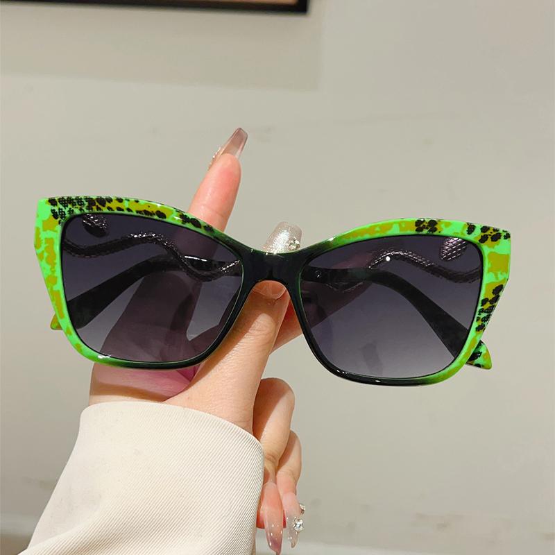 Oversized Cat Eye Sunglasses Women New Stylish Gradient Outdoor Decor Shades Trendy Luxury Brand Design Sun Glasses