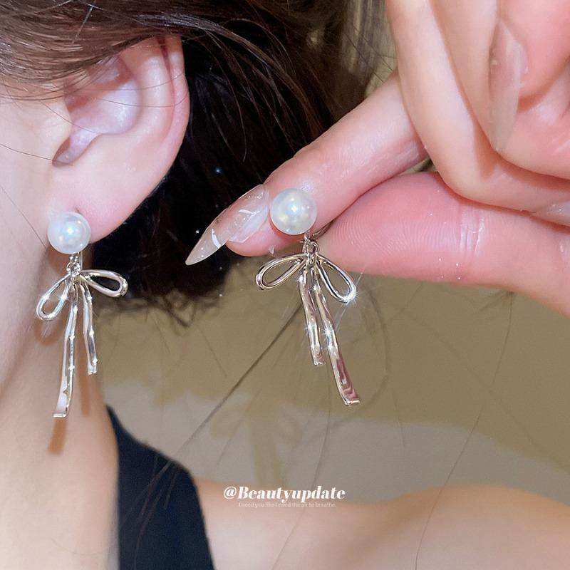 French bow, fringed pearl earrings, earclips for women without earholes, exquisite zircon temperament, high-end and versatile earrings.