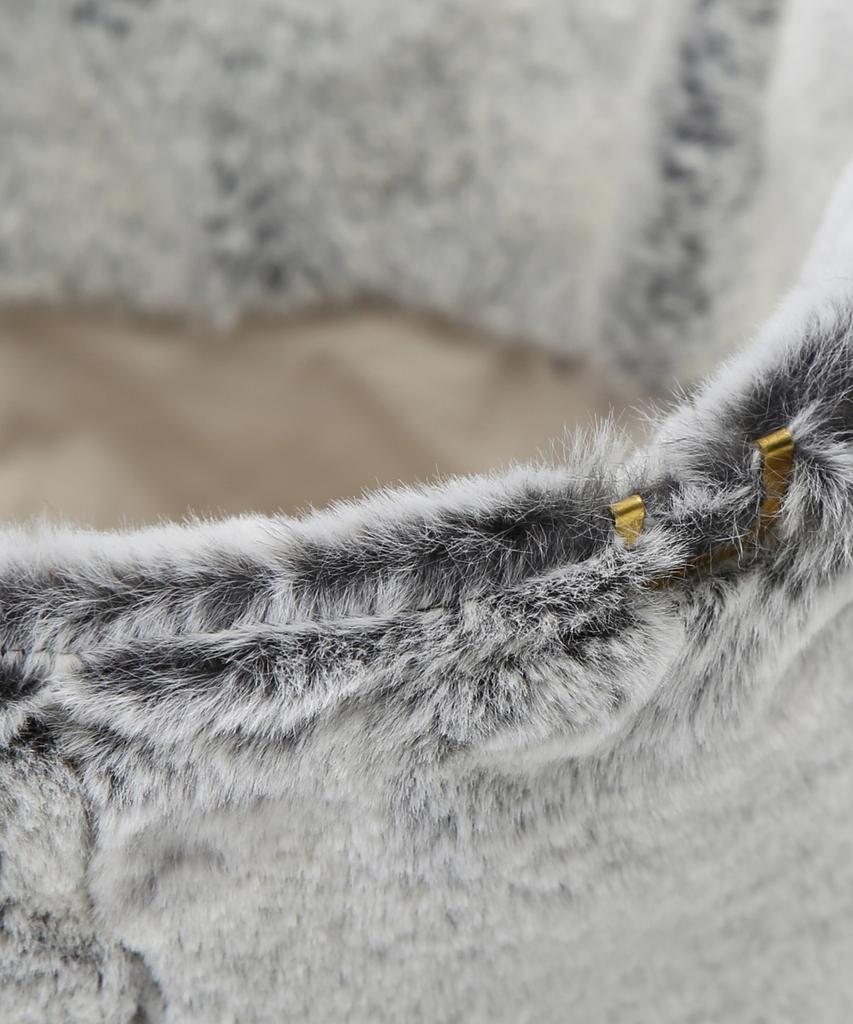 Eondeokeonteulolseutyudio Winter Fur Bucket Hat Stand Bucket / Fur / Mink Bk