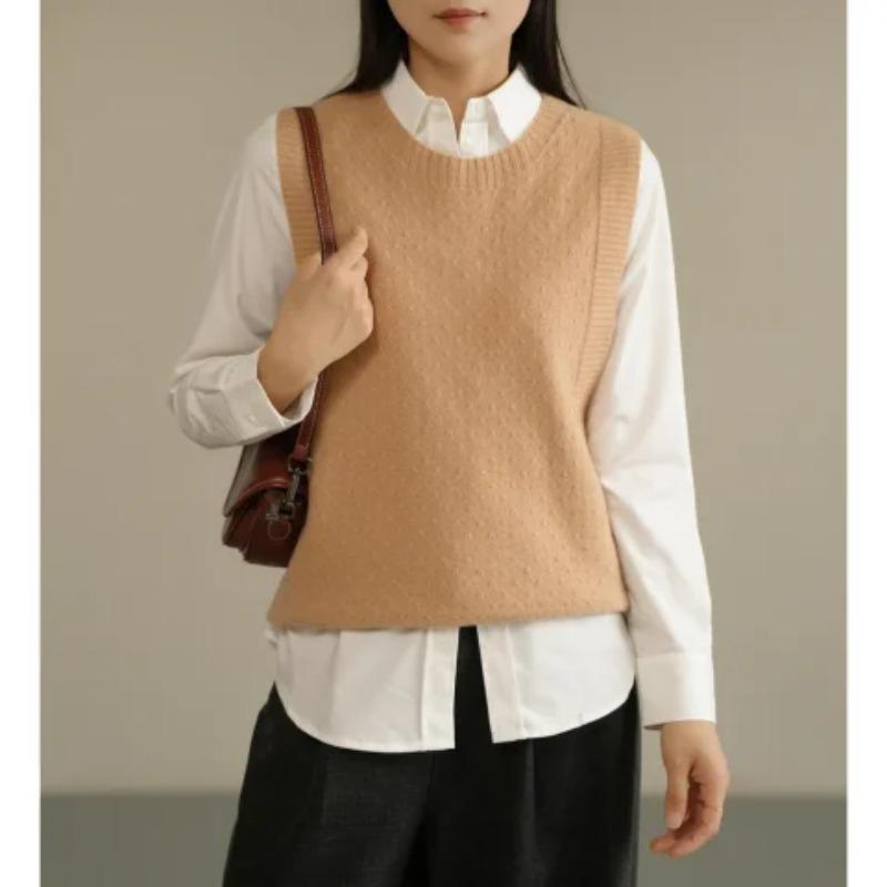 Layering A Vest for Women, Wearing A Loose Sleeveless Round-neck Sweater Over A Waistcoat and A Knitted Waistcoat Inside