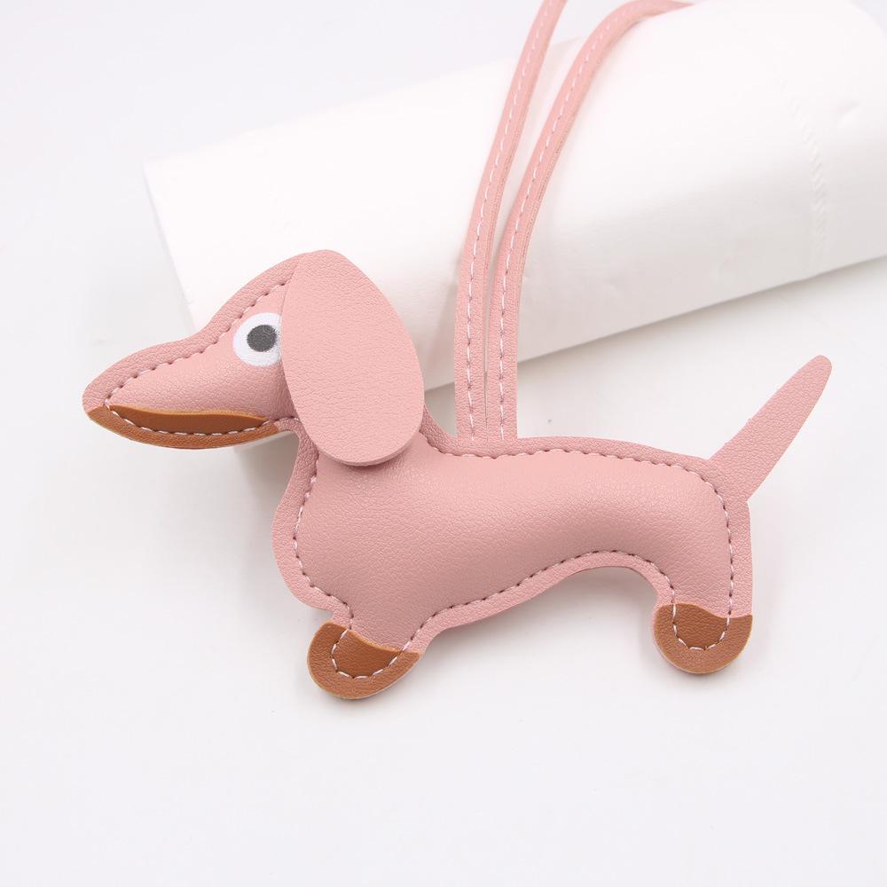Charm de Couro Dachshund Desenho Animado em Estoque, Chaveiro de Cachorro e Acessório para Capa de Celular