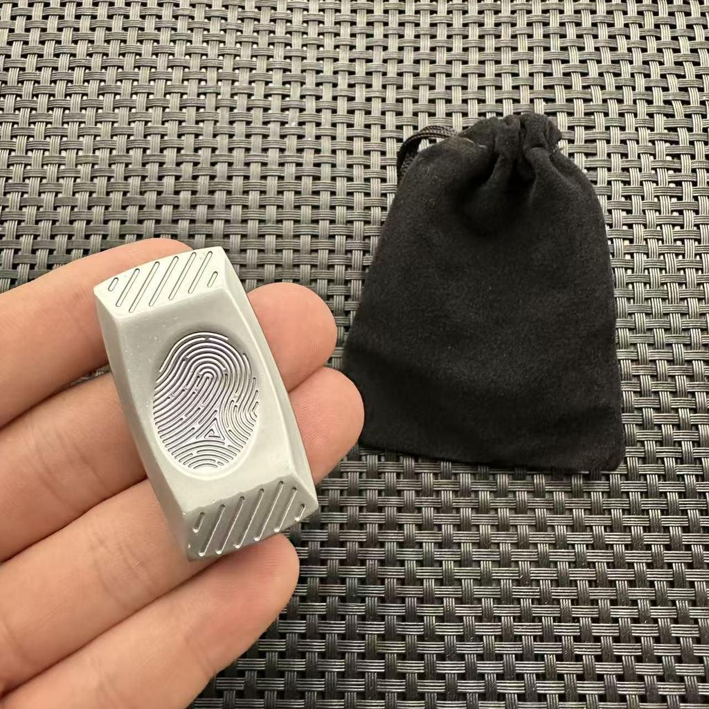 Pa Pa Coin Metal Sound Wave Fidget Spinner: Magnetic Decompression Hand Toy