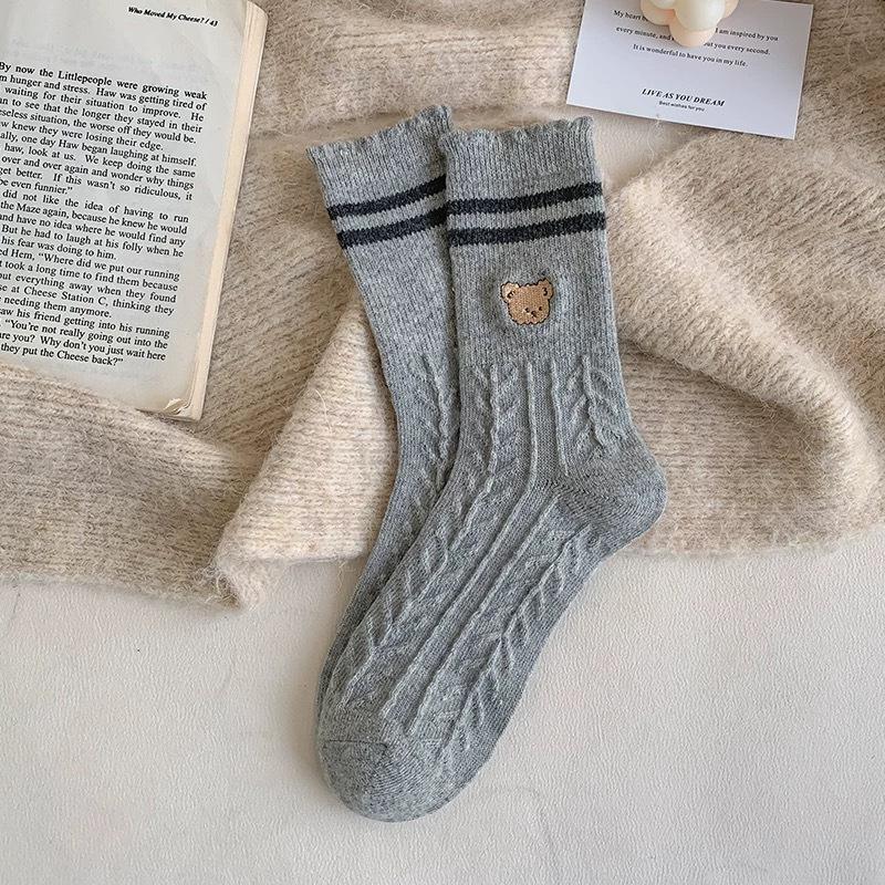 Ladies Autumn Winter Warm Lace Cartoon Cute Bear Embroidery Wool Medium Barrel Pile Pile Socks
