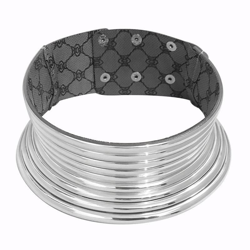 Folkový choker náhrdelník inspirovaný kovem s geometrickým designem pro festivalové nošení