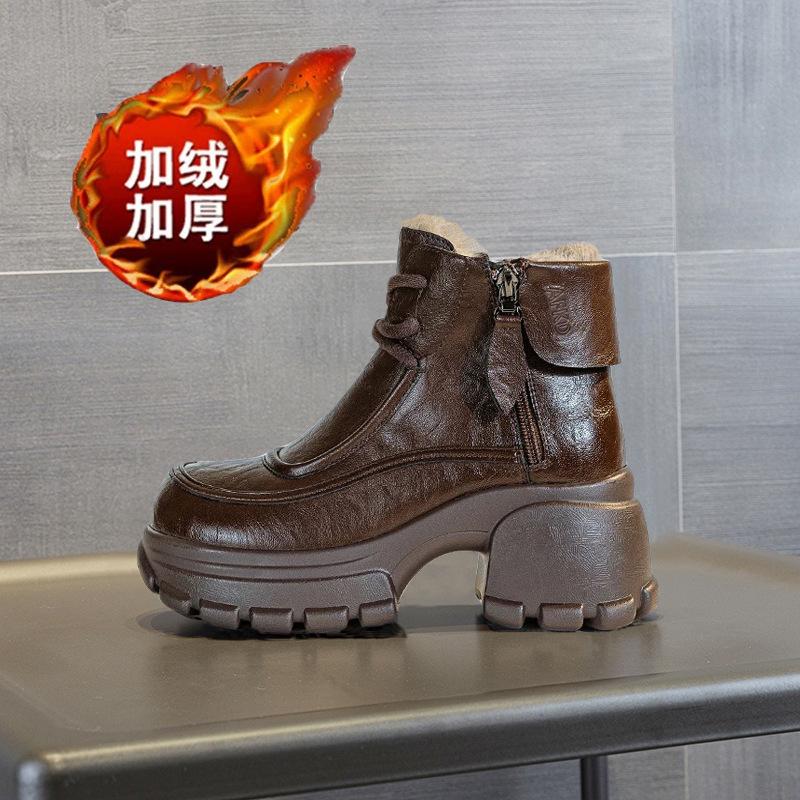Thick soled sponge cake short boots with added velvet for women new casual and slim short boots for autumn and winter 2026