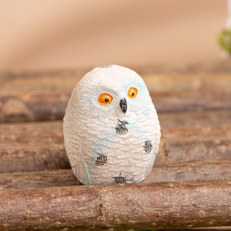 Miniature Cartoon Simulation Owl Figurine Realistic Resin Bird Decoration Cute Kawaii Collectible Home Desktop Figurines