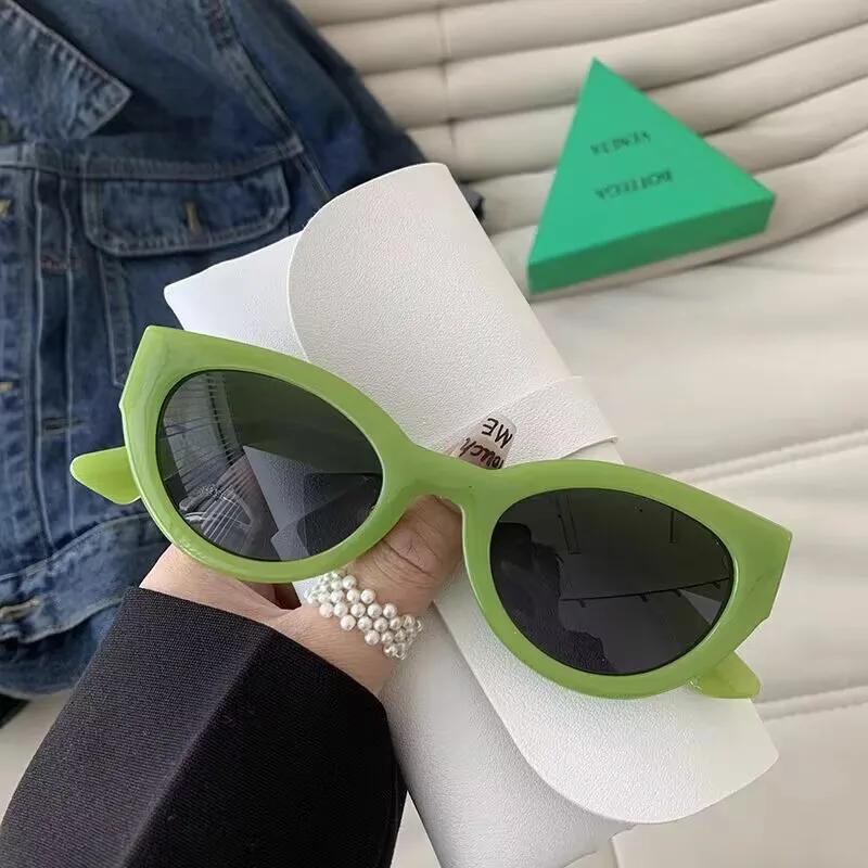 Cute Sexy Retro Cat Eye Sunglasses Woman Small Frame Black Gradient Ladies Sun Glasses Vintage Brand Designer