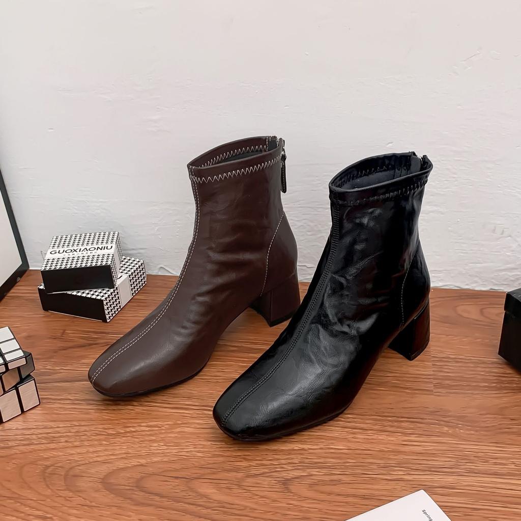 2025 winter new boots women wear high sense Internet celebrity thin boots washed horse leather pattern Korean version women's boots thick heel