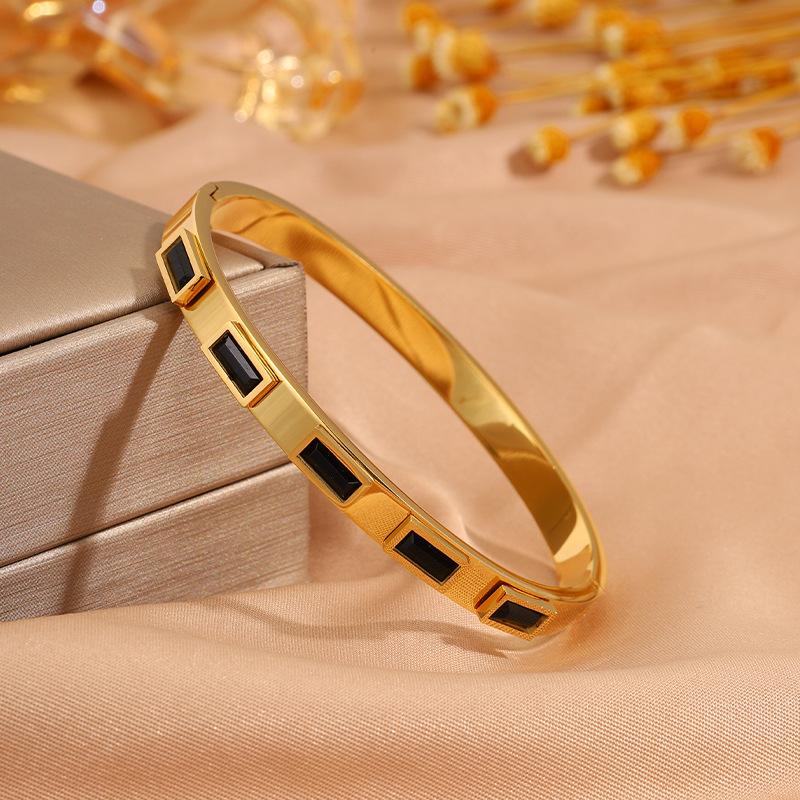 European and American Fashionable Square Emerald Open Titanium Steel Bracelet for Women, Versatile