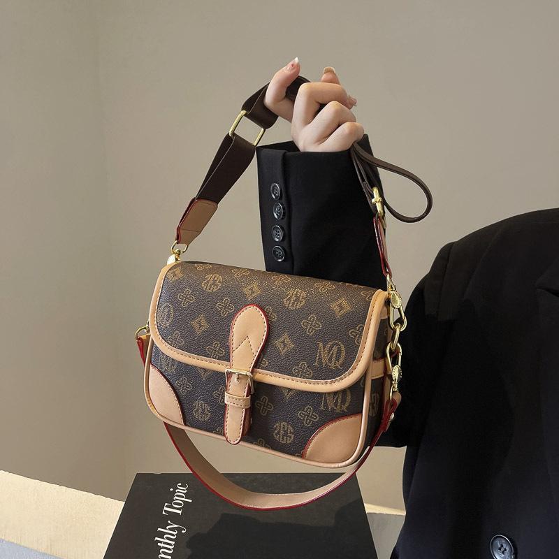 New fashionable presbyopia portable single shoulder oblique span baguette women's bag fashionable