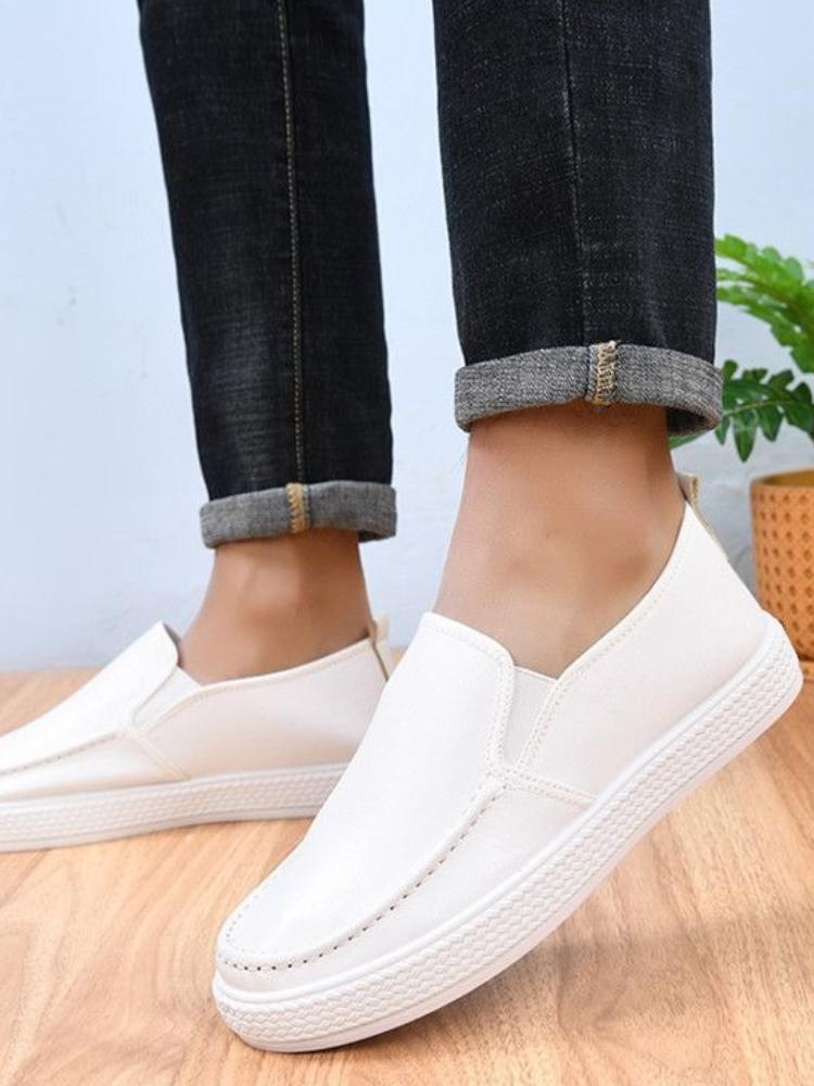 Soft Flat Round Toe Slip-on Man Casual Shoe Classic Original Fashion 2025 Common Luxury Sale Legitimate Leather Shoes for Men