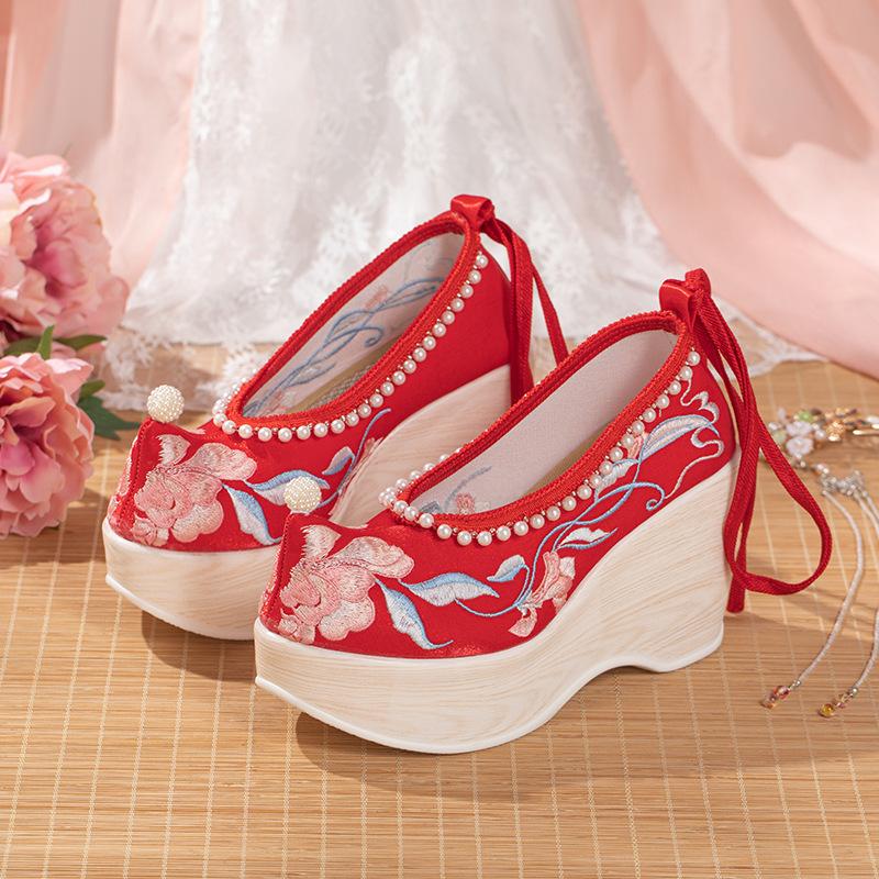 

Women Cheongsam Hanfu High-heeled Embroidered Shoes Chinese Style Ancient Fairy Cosplay Ankle Boots Pearl Lace-up Cloth Shoes 39 червоний