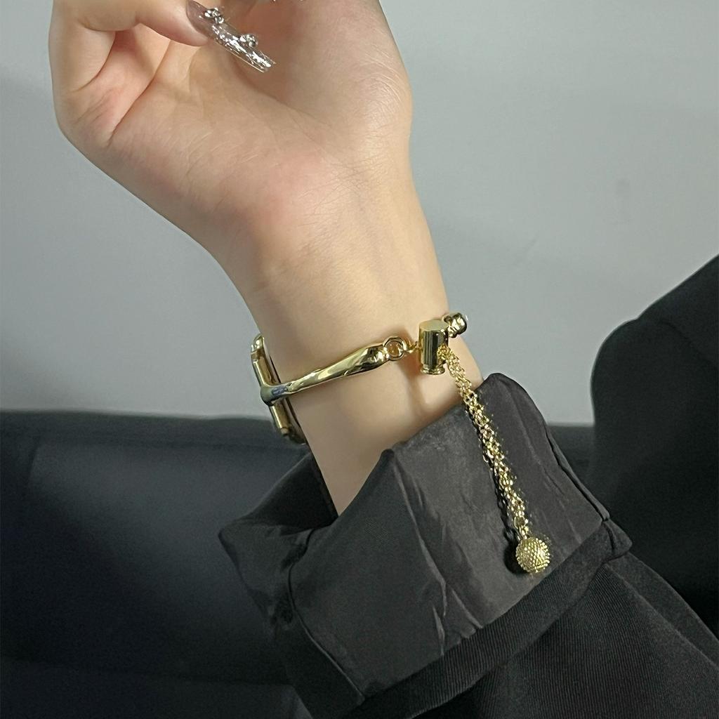 Metal Bracelet Band for Apple Watch Series 11 10 42mm/9 8 7 41mm/SE3 SE2 SE 6 5 4 40mm/3 2 1 38mm Drawstring Adjustable Hollow Watch Strap