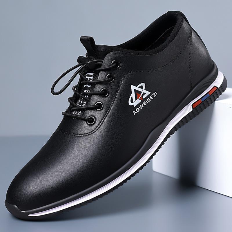 Men's shoes versatile soft sole soft surface non-slip driving shoes summer senior sense golf breathable casual leather shoes