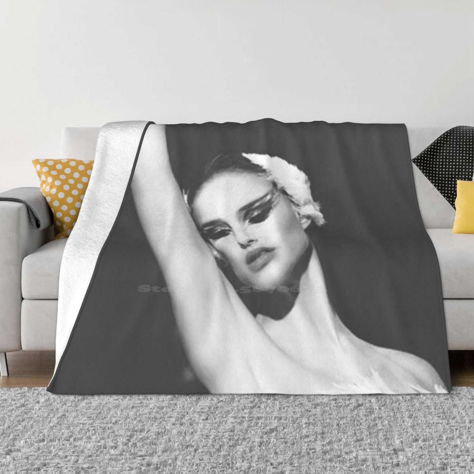 Постер Черный Лебедь Модный Мягкий Теплый Фланелевый Плед Черный Лебедь Нина Сайерс Кокетка Доллетт Балет Черно-Белый Фильм Кино 30x40in