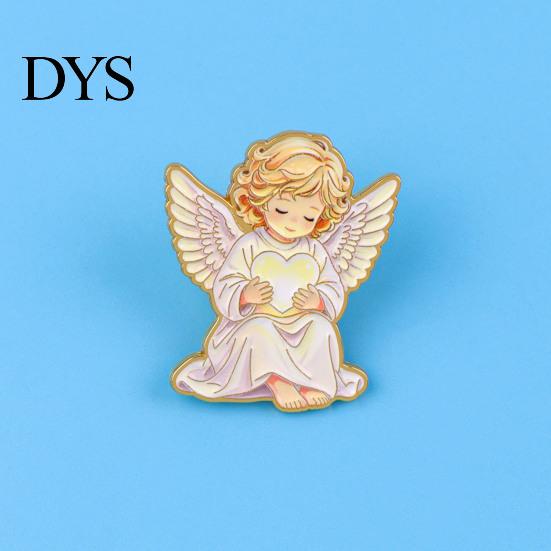 Healing Visual Design Little Angel Brooch Pin for Women, Cute Guardian Holding Heart Lapel Decorative Accessories with Wings, Clothing Accessory