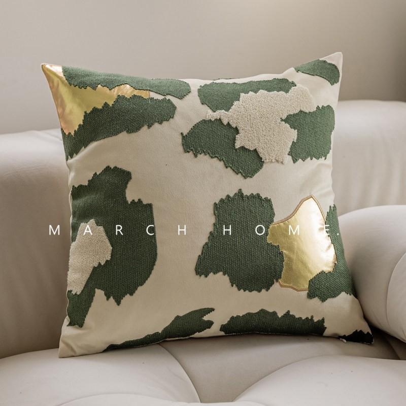 Vintage French Style Throw Pillow Cover With Embroidery Soft Velvet Fabric 45x45cm Decorative Cushion Living Room Dining