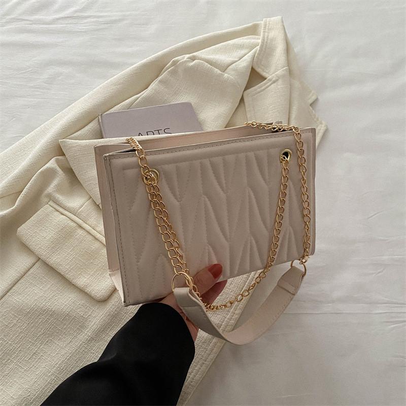 

Large Capacity Women s Bag 2024 Spring New Fashion Chain Texture Single Shoulder Bag Simple Casual Crossbody Small Square Bag Black білий