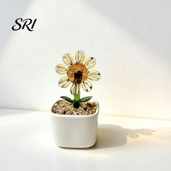 Small Desktop Ornament Mini Glass Planter Ornaments Exquisite Craftsmanship Bright Colorful Handmade Office Desk Decoration Texture for Bedroom Living
