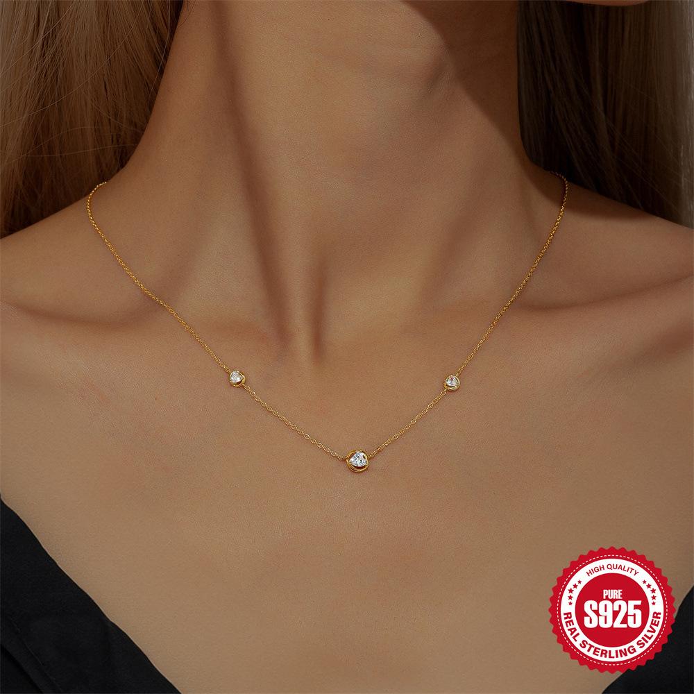 Stylish And Simple S925 Sterling Silver Daily Match Simple Love Zircon Rose Element Irregular Necklace