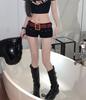 Pantaloncini Neri di Jeans Sexy a Vita Bassa Spicy Girl - Hot Pants Svasati Snella per Donna