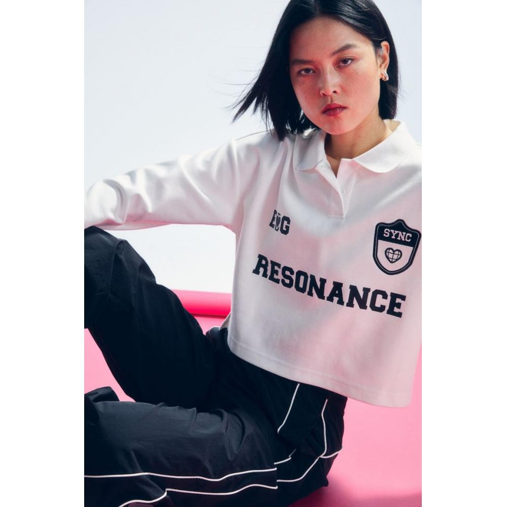 

Толстовка с воротником HM белая Resonance