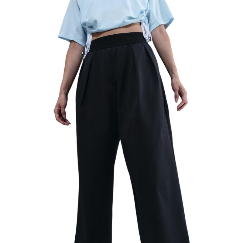 Nike Women s Versatile Woven Pants L