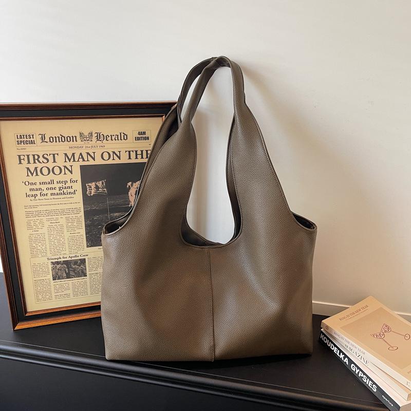 Women's Retro Korean Style Large Capacity PU Tote Bag for Versatile Use