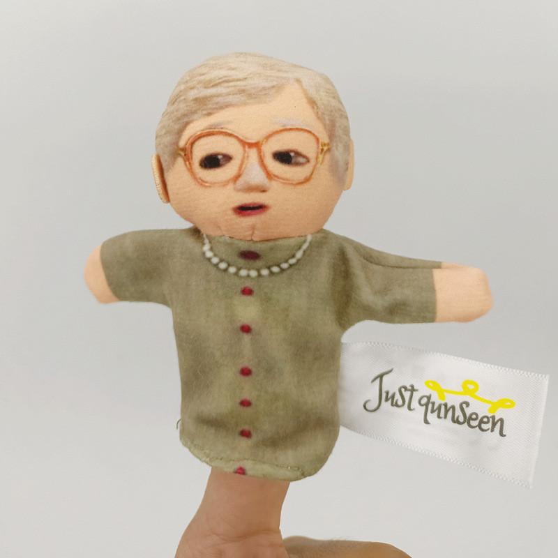 Adorable Family Character Plush Puppets For Interactive Storytelling And Playtime Fun