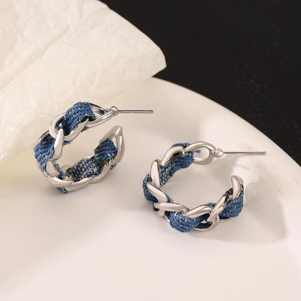 European & American C-Shaped Heart Velvet Stud Earrings for Women – Elegant Korean Style Accessories.