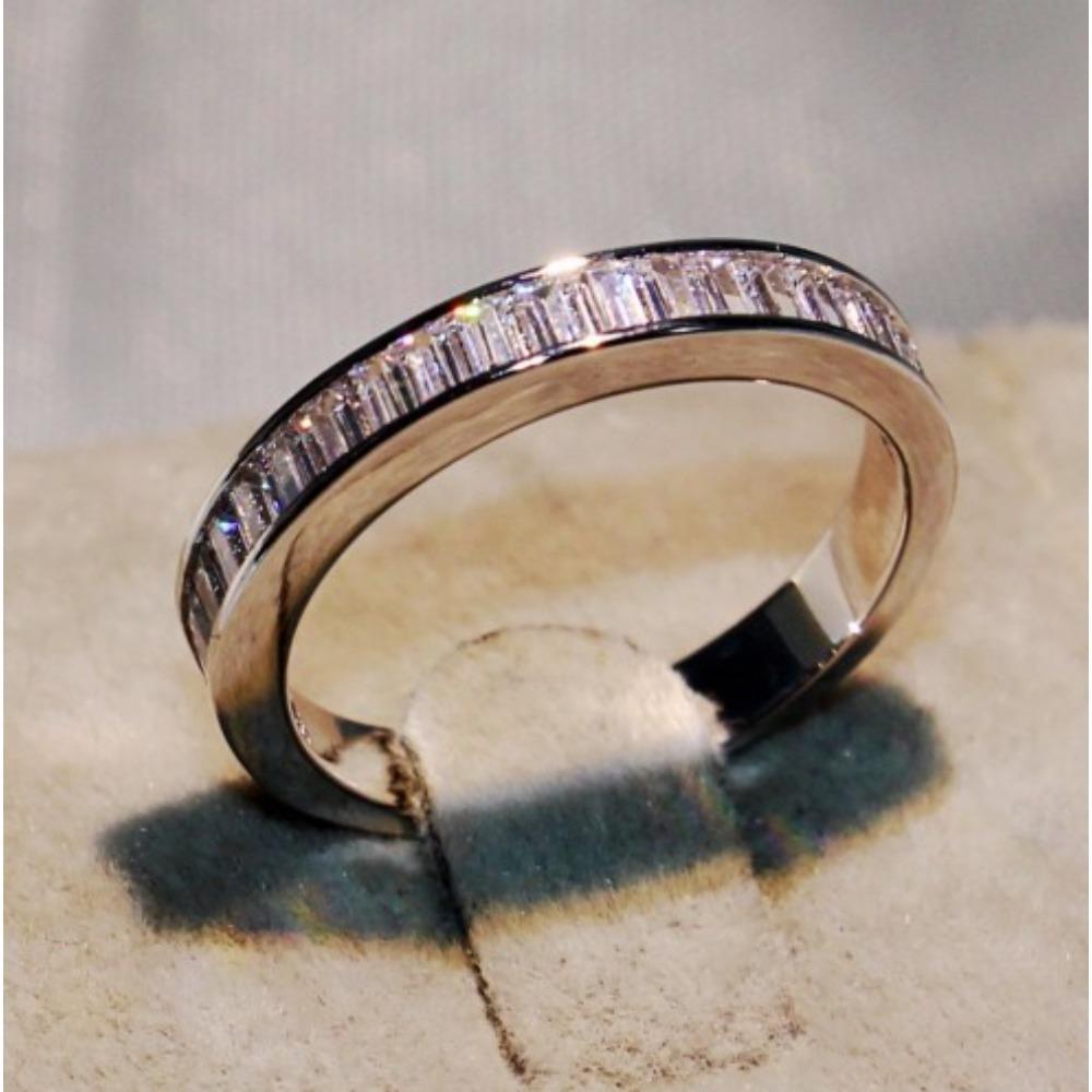 Trendy Women Rings European American Jewelry Cubic Zirconia Band Set Sparkling Diamond Wedding Ring