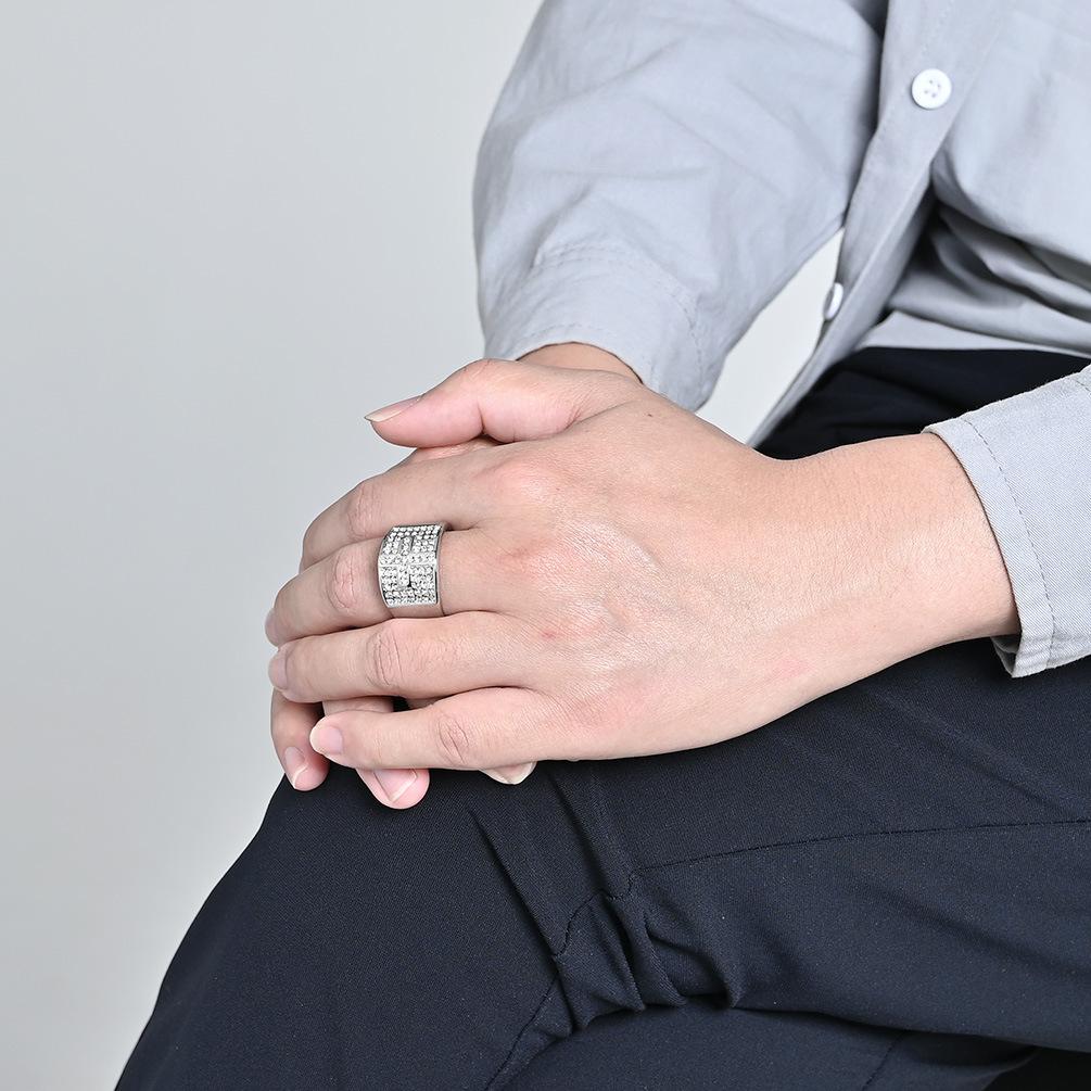 Bague Homme Croix Diamant Plaqué Acier Inoxydable Vente Chaude Accessoire Personnalisé Hip Hop Européen et Américain