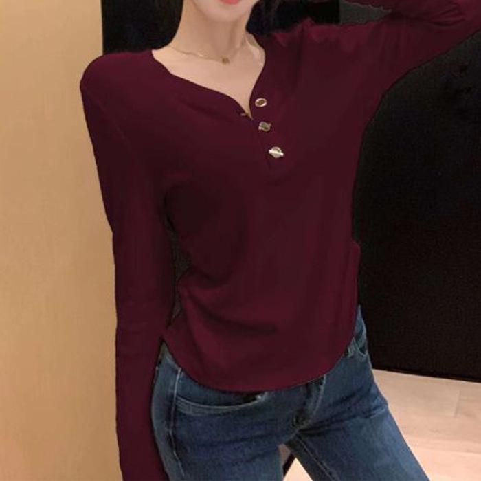 

Hong Kong Style Retro V-Neck Gold Button Embroidered Plush Slimming T-Shirt for Women (2026) Small вино красного