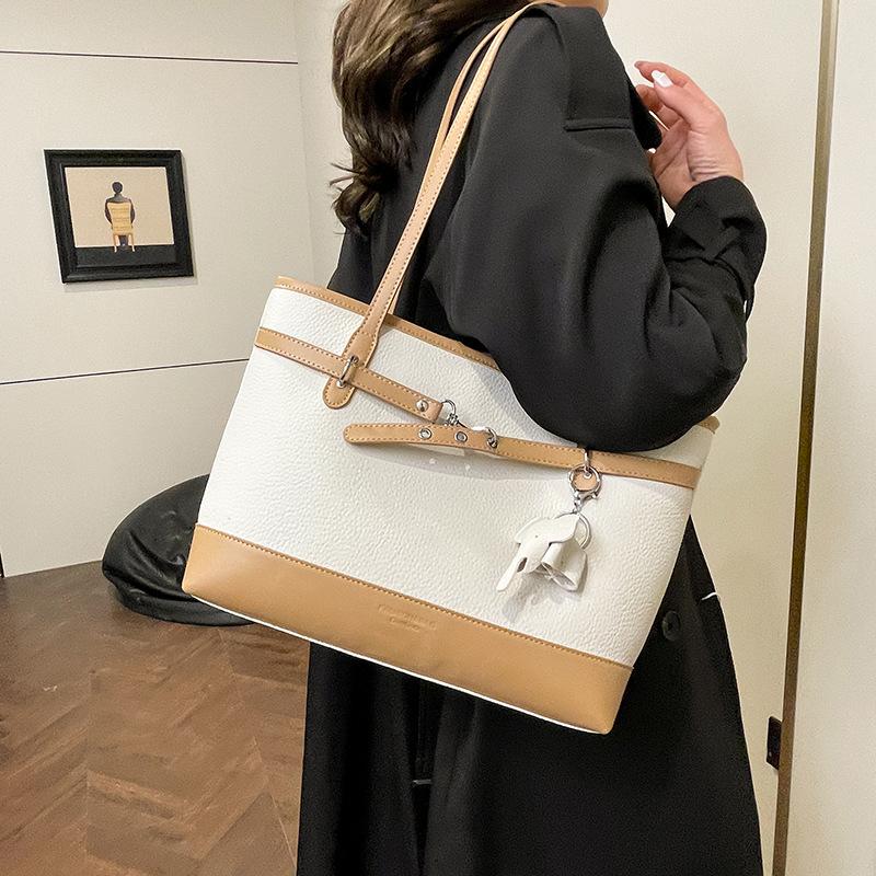 

Premium large-capacity handbag bag 2025 new contrasting color women s versatile shoulder bag commuter tote bag 41*12*25