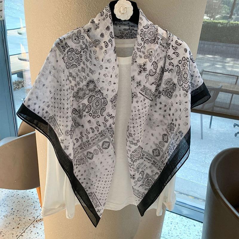 [Variety sunscreen shawl retro printed square scarf women's summer silk cotton silk scarf