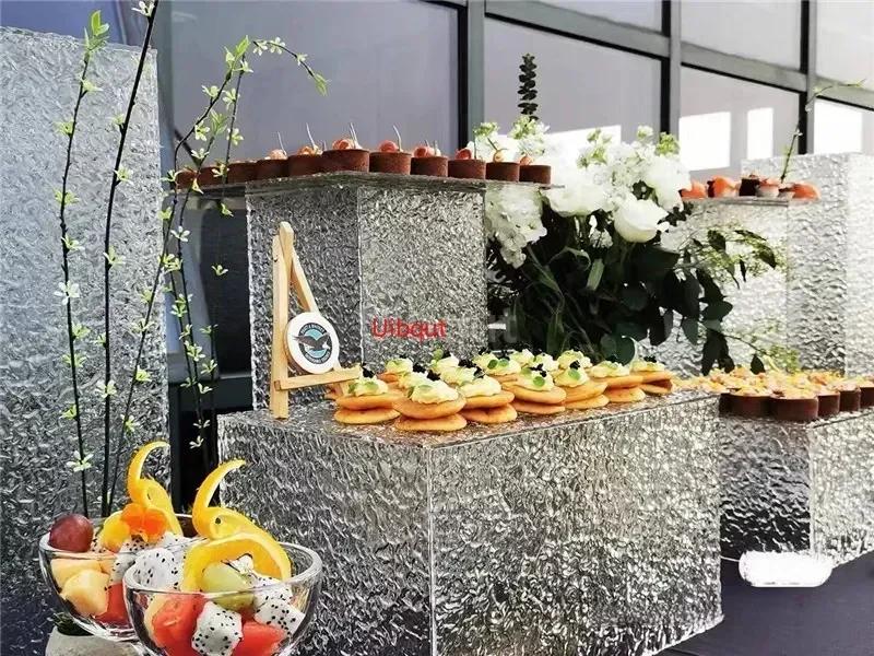 Półka na desery z akrylu Przezroczysty stół bufetowy Stojak na tace do jedzenia Stół bufetowy Stojak na przerwę na herbatę Stojak na ciasto Wyświetlacz Naczynia Talerze