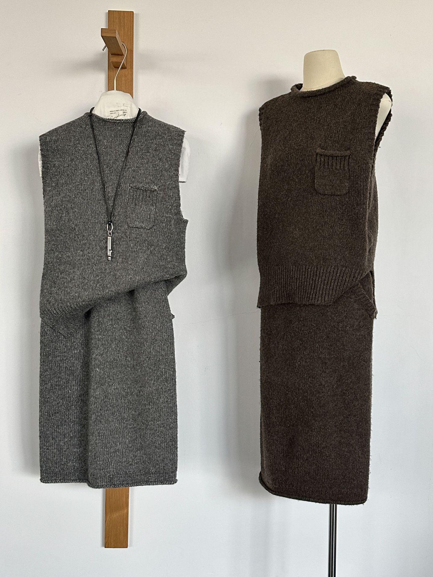 

Shi Jian High-Waisted Stretch Wool Midi Skirt: Winter Warmth with an Advanced Feel. One Size