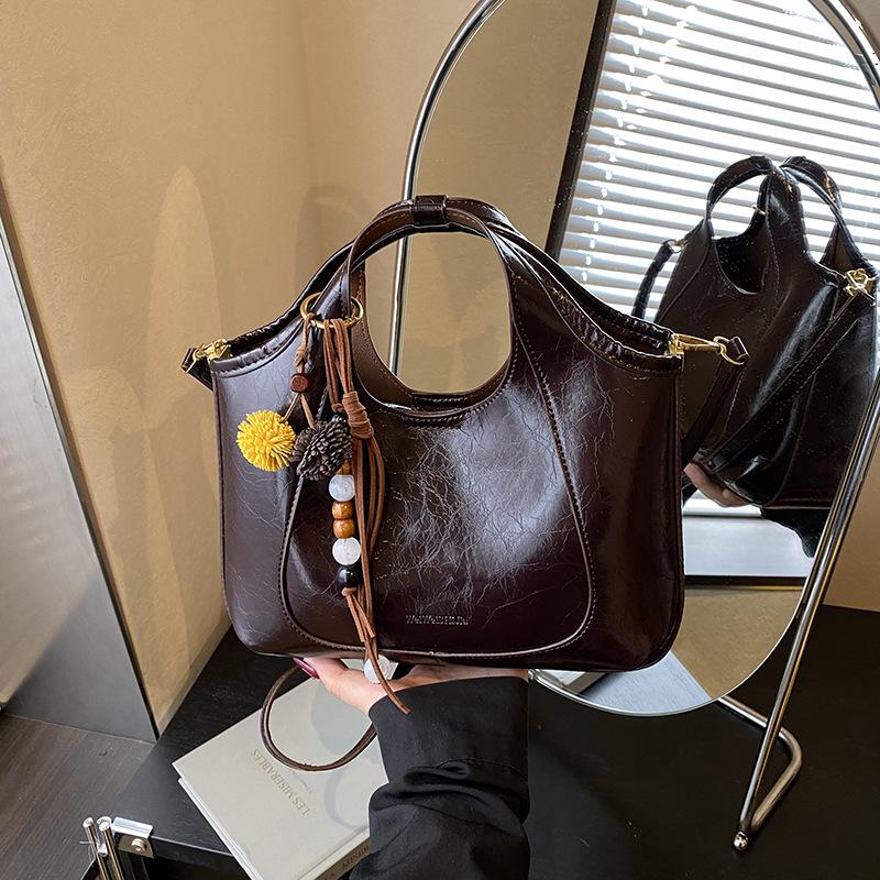 

Retro Chic Large Capacity Women s Shoulder Bag - 2025 Autumn Fashion Versatile Bucket Style Bag Only кавовий