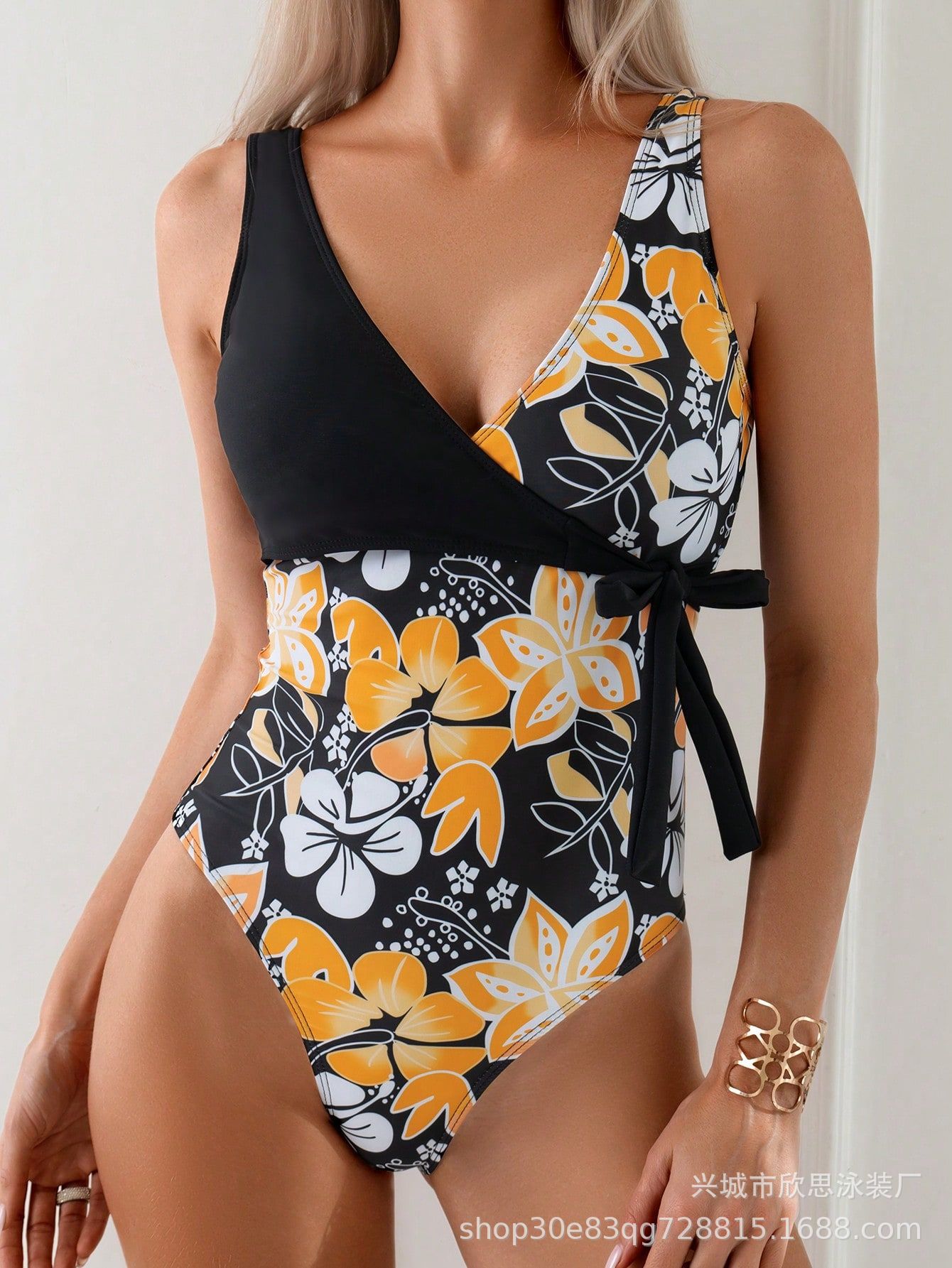 Swimwear, print one-piece beach vacation, European and American sexy S