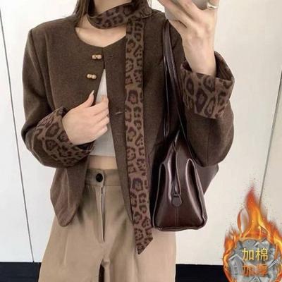 Kleidung für Frauen mittleren und höheren Alters Streamer Spleißmuster Leopardenmuster Gepolsterte kurze Jacke Feminines Temperament Lockeres Wolltop