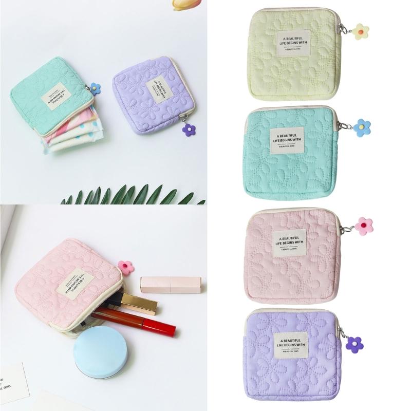 Cute Cosmetic Storage Bag Quilted Flowers Designed Cosmetic Bag Soft Comfortable Makeup Bag for Lipstick Jewelry Pouch