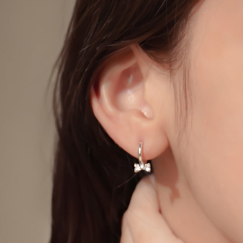 JEWNEL Silver925 Ribbon Point Cubic One-Touch Ring Silver Earrings (3 Colors)